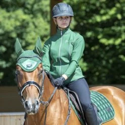 LeMieux Loire Classic Close Contact Square Saddle Pad -Lemieux Store 33261 hunter lifestyle 4